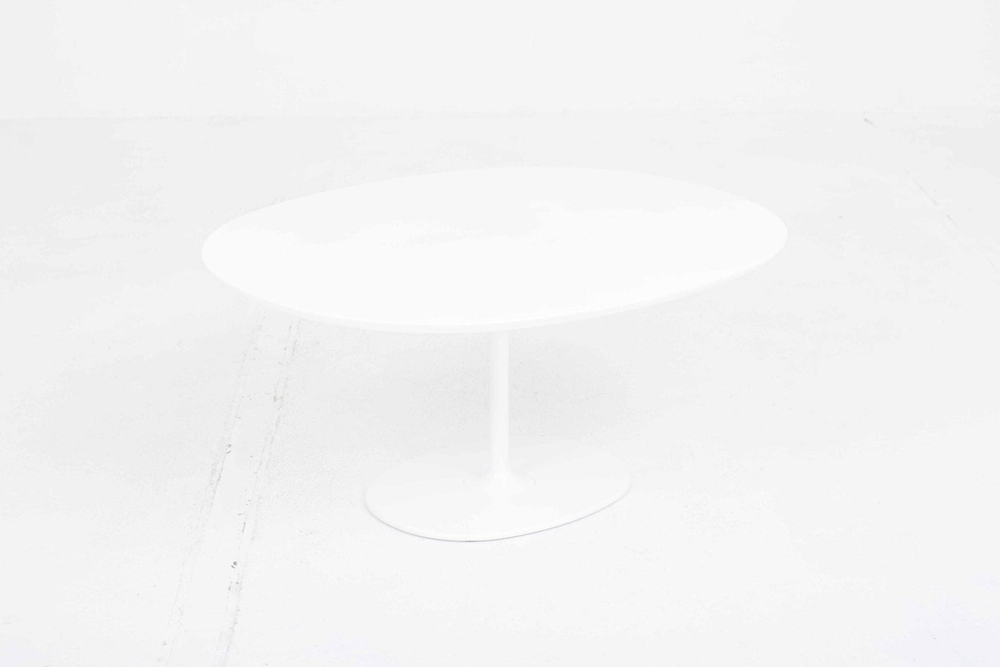 Arper coffee table Dizzie by design studio Lievore Altherr Molina Vintage