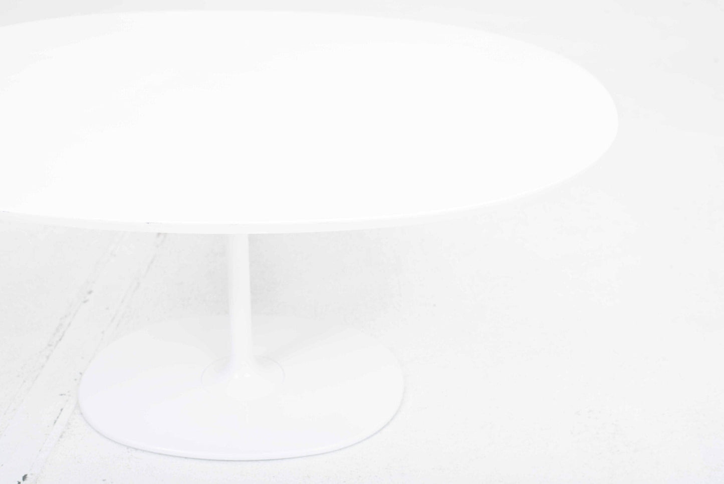 Arper coffee table Dizzie by design studio Lievore Altherr Molina Vintage