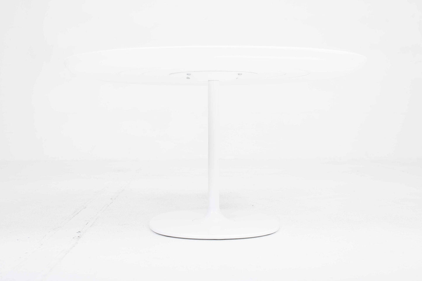 Arper coffee table Dizzie by design studio Lievore Altherr Molina Vintage