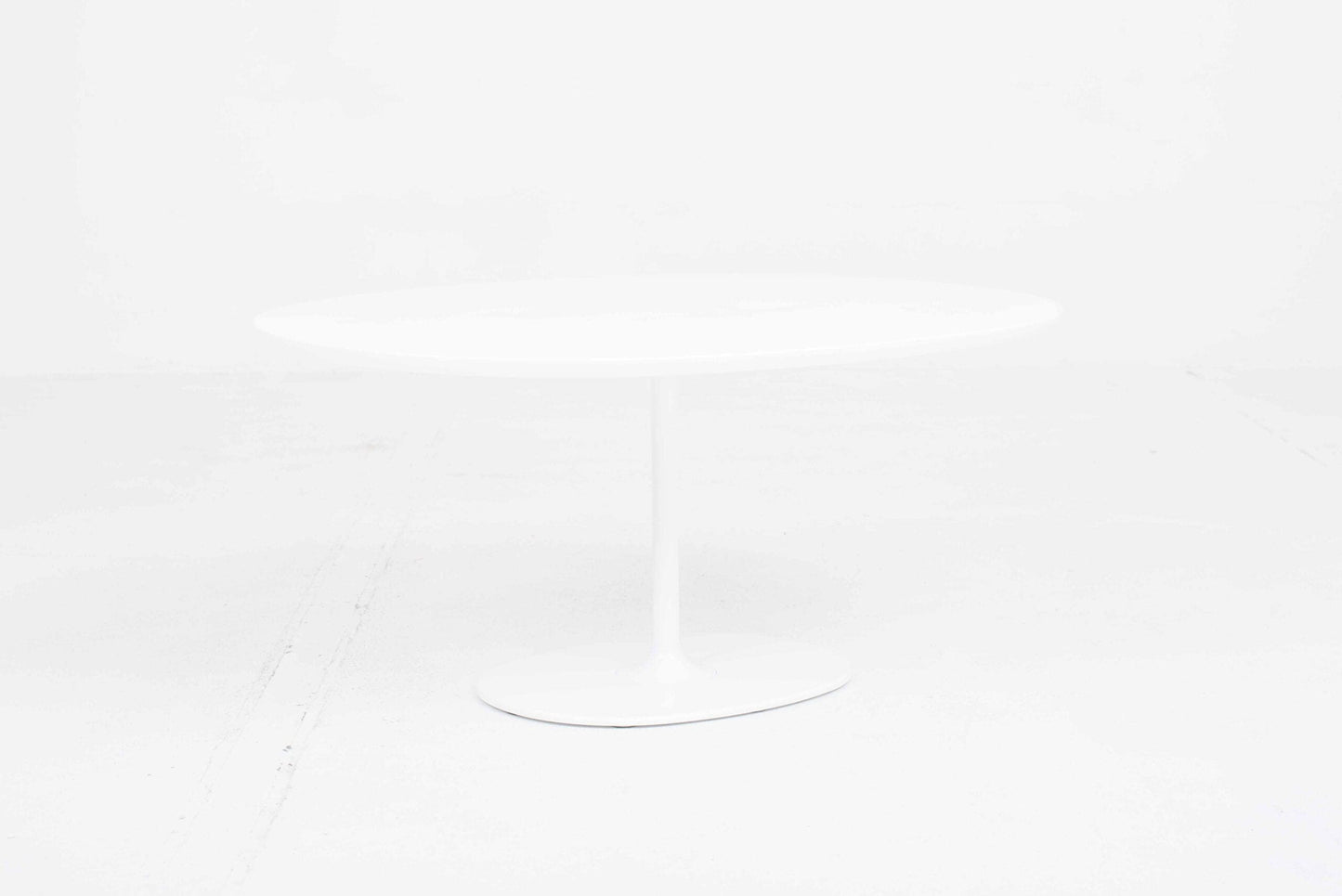 Arper coffee table Dizzie by design studio Lievore Altherr Molina Vintage