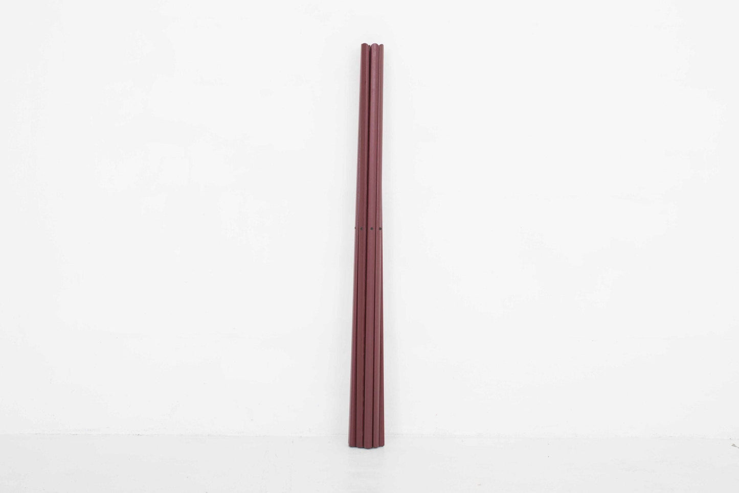 Zanotta Sciangai coat rack from De Pas, D'Urbino and Lomazzi in vintage wine red