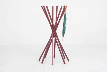 Zanotta Sciangai coat rack from De Pas, D'Urbino and Lomazzi in vintage wine red