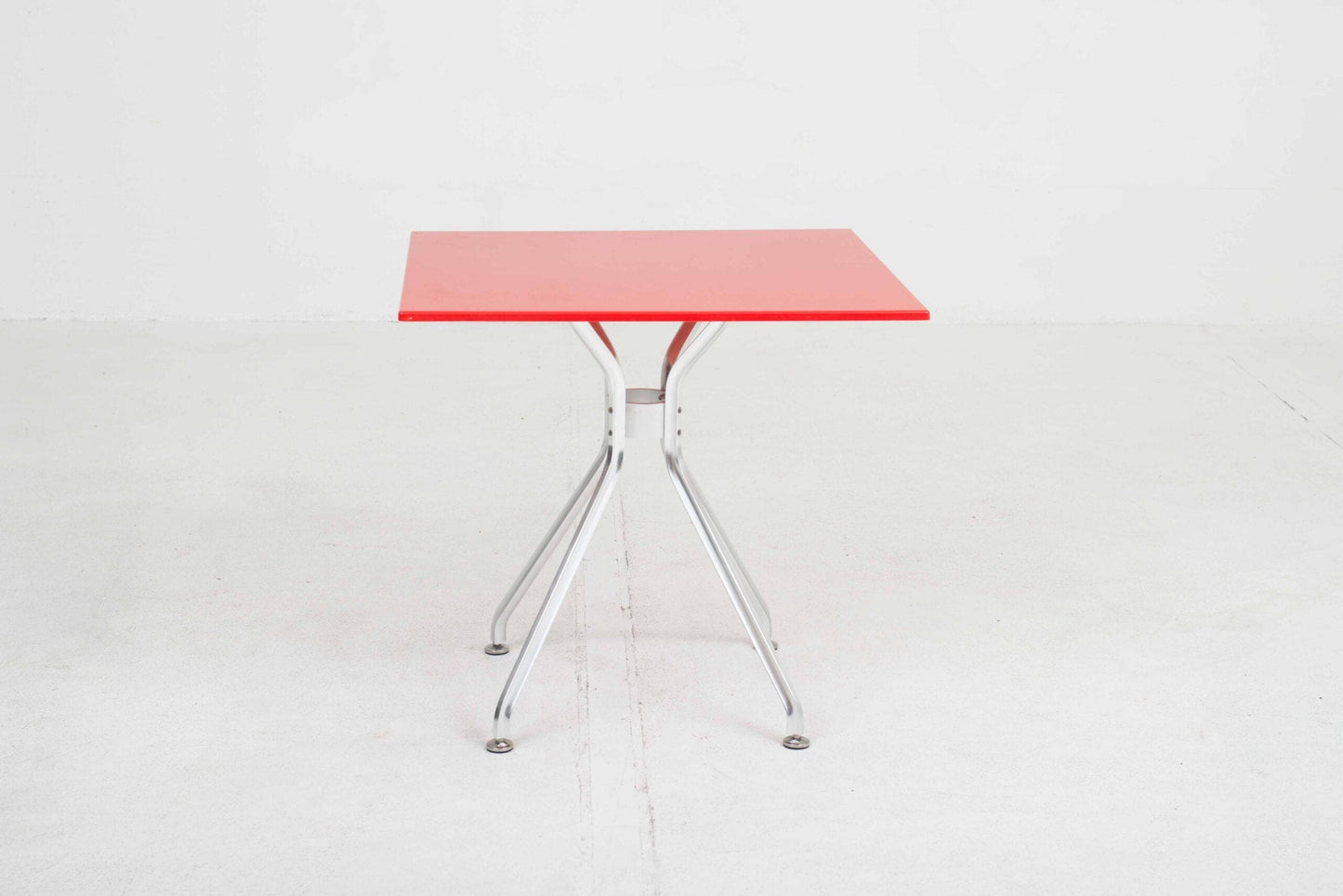 Seledue garden table Alu4 by Kurt Thut in fire red and square Vintage