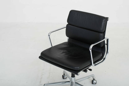 Chaise de bureau Vitra EA 217 Soft Pad d'Eames en cuir vintage noir