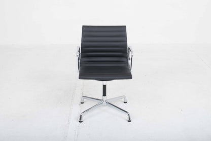 Vitra EA 104 office chair by Charles and Ray Eames in black leather Vintage