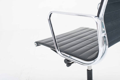 Chaise de bureau Vitra EA 117 d'Eames en cuir vintage noir