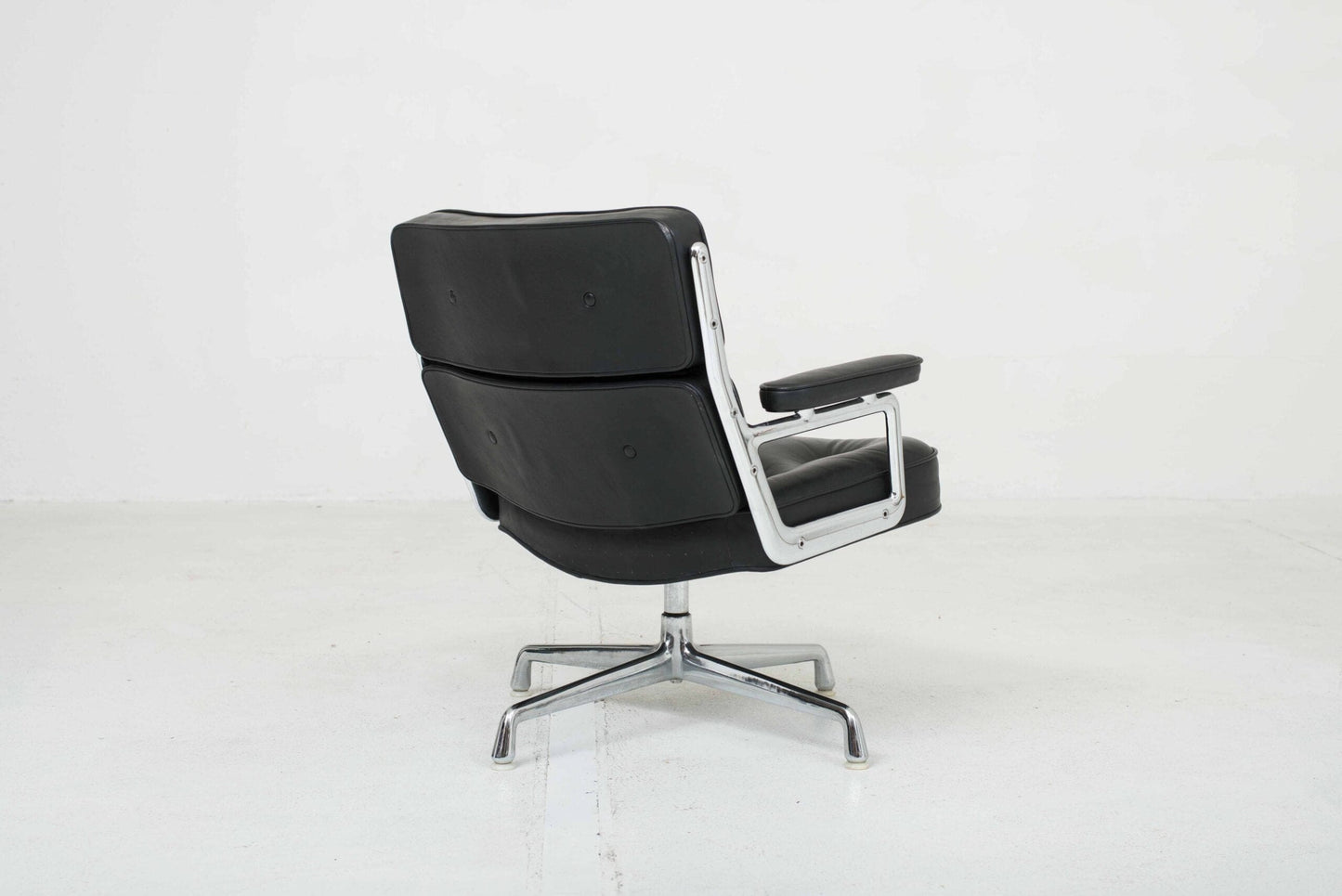 Chaise de lobby Vitra ES 105 par Charles et Ray Eames Vintage