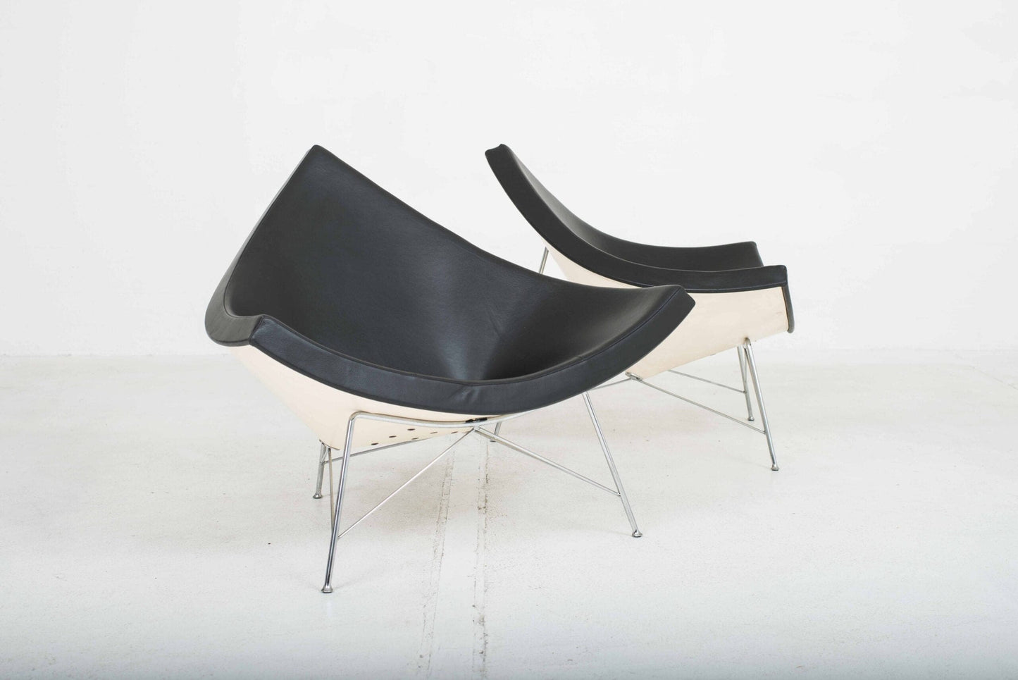 Vitra Coconut armchair by George Nelson in black leather Vintage