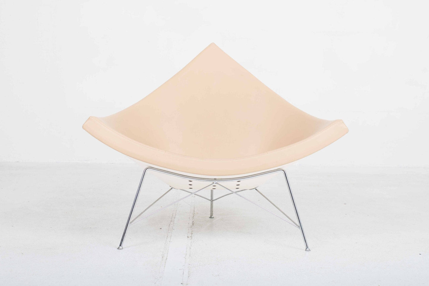 Vitra Coconut Sessel von George Nelson in cremefarbenem Leder