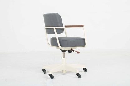 Vitra office chair "Fauteuil Direction Pivotant" by Jean Prouvé, G-Star Raw Edition at the end Vintage