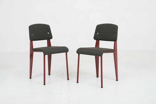 Vitra Standard SR Stuhl von Jean Prouvé in Rot mit grauem Polster - 2nd home