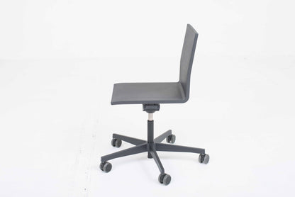 Vitra .04 office chair by Maarten Van Severen in Black Vintage