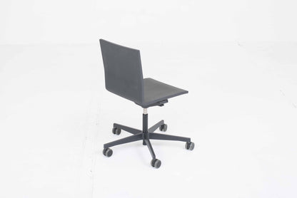 Vitra .04 office chair by Maarten Van Severen in Black Vintage