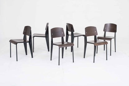 Vitra Standard Stuhl von Jean Prouvé in dunkler Eiche und Schwarz Vintage