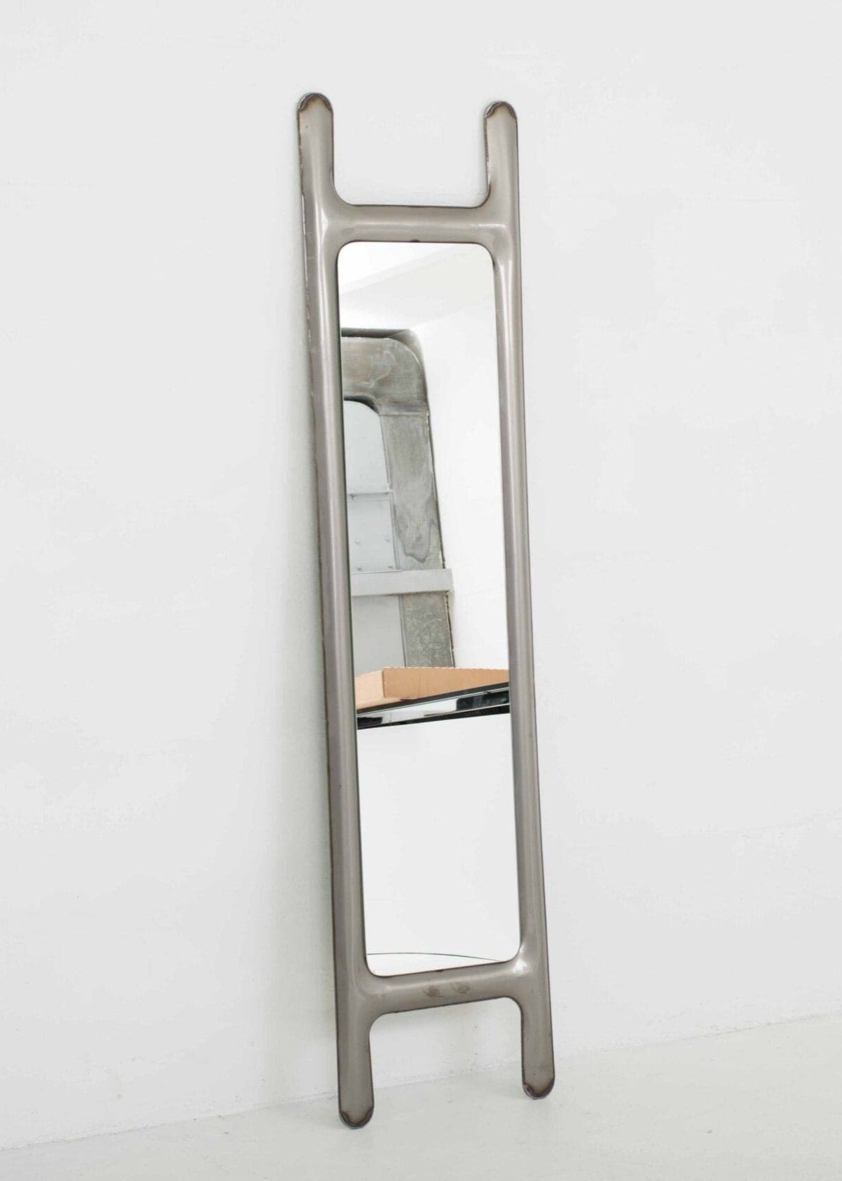 Zieta Drab Mirror, miroir décoratif sur pied vintage 