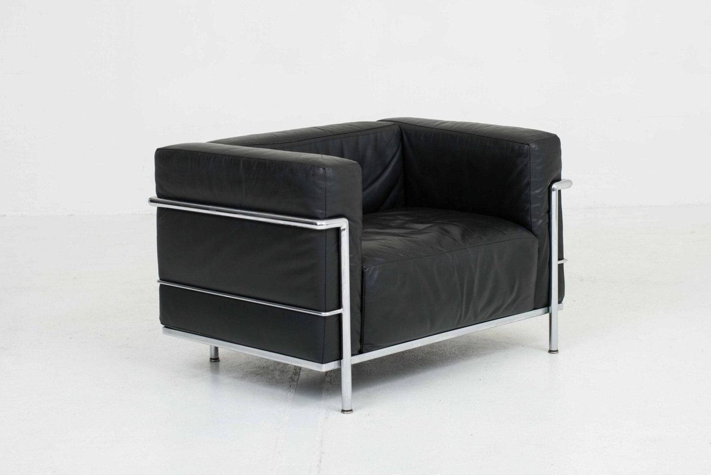 Cassina LC3 armchair by Le Corbusier in black leather - 1960s vintage