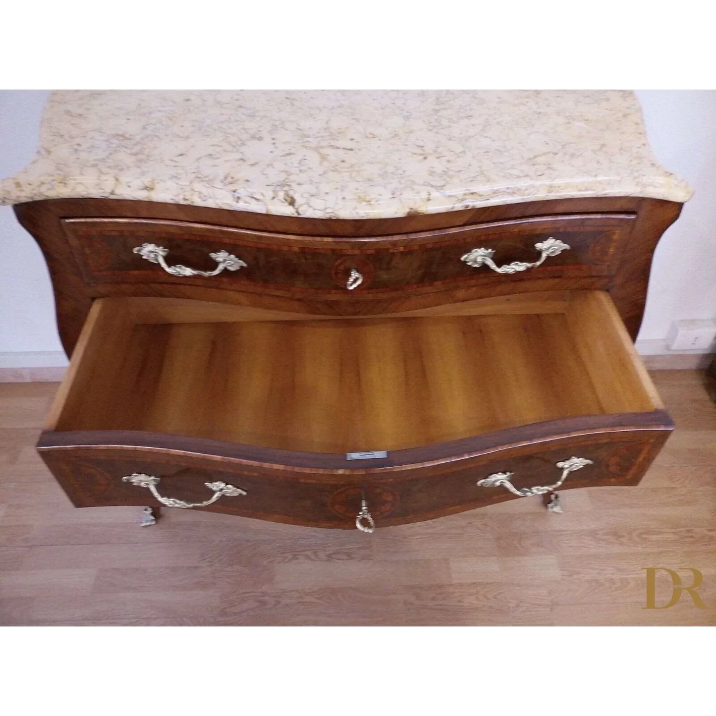 Vintage 3-drawer chest of drawers in Louis XV style with restored Bois de Rose inlay