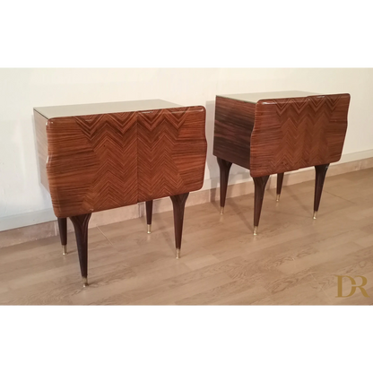 Nachttische in verschiedenen Ausführungen 1950er Jahre Mid Century Design Nachttisch Nachttisch Dario Raia Antiquitäten Modern Vintage 50er 60er 70er Jahre Moderne Nachttische Nachttisch Sideboard Nachttisch Art Deco Nachttisch Nachttisch aus Holz Nachttisch aus Walnuss Nachttisch mit Intarsien Nachttisch Moderner Nachttisch aus Messing aus der Mitte des Jahrhunderts Tischglas aus Kunstmarmorglas