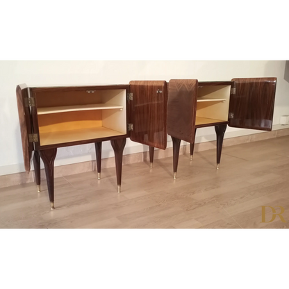 Nachttische in verschiedenen Ausführungen 1950er Jahre Mid Century Design Nachttisch Nachttisch Dario Raia Antiquitäten Modern Vintage 50er 60er 70er Jahre Moderne Nachttische Nachttisch Sideboard Nachttisch Art Deco Nachttisch Nachttisch aus Holz Nachttisch aus Walnuss Nachttisch mit Intarsien Nachttisch Moderner Nachttisch aus Messing aus der Mitte des Jahrhunderts Tischglas aus Kunstmarmorglas