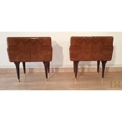 Nachttische in verschiedenen Ausführungen 1950er Jahre Mid Century Design Nachttisch Nachttisch Dario Raia Antiquitäten Modern Vintage 50er 60er 70er Jahre Moderne Nachttische Nachttisch Sideboard Nachttisch Art Deco Nachttisch Nachttisch aus Holz Nachttisch aus Walnuss Nachttisch mit Intarsien Nachttisch Moderner Nachttisch aus Messing aus der Mitte des Jahrhunderts Tischglas aus Kunstmarmorglas