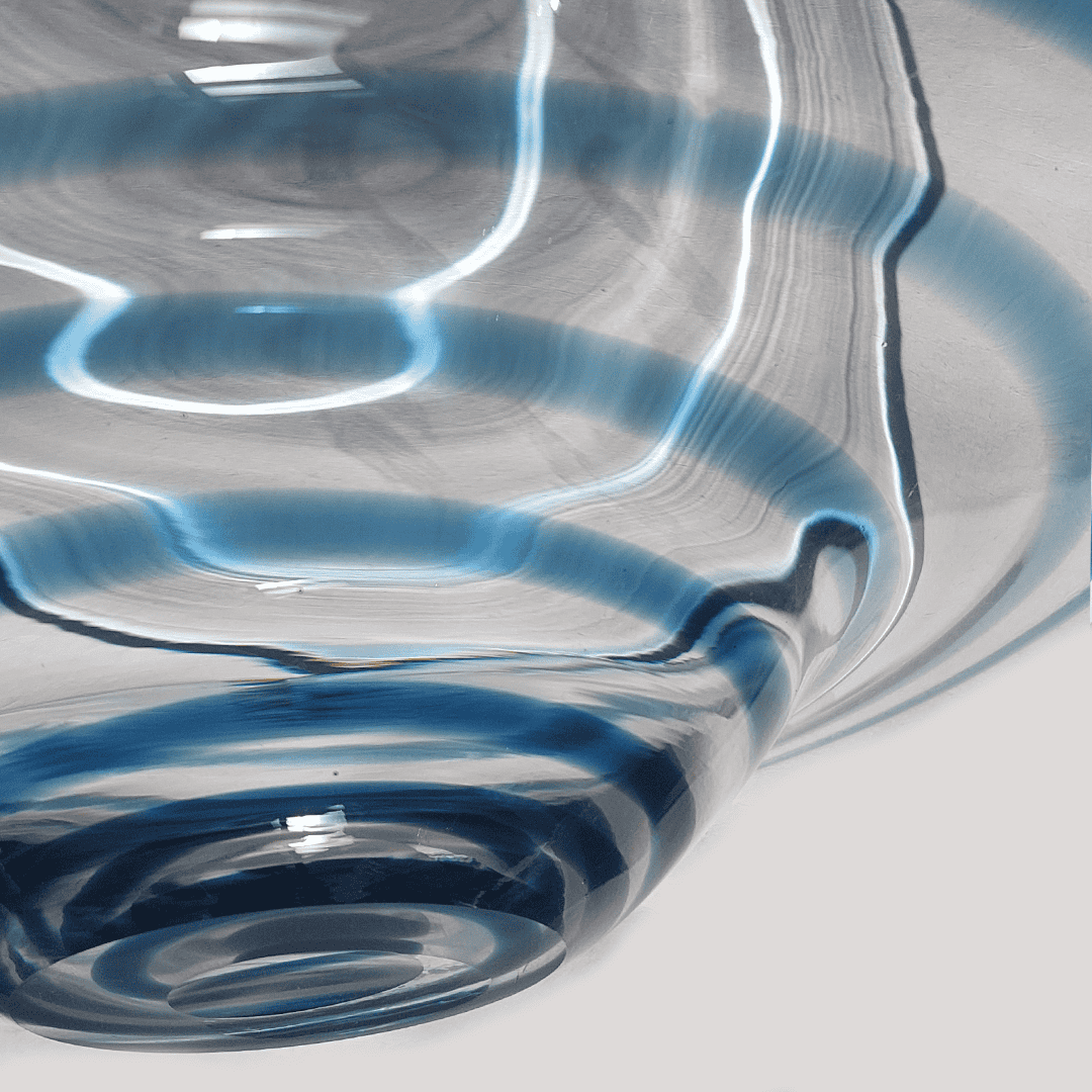 Large Vintage Bowl : Stylish glass bowl with spiral pattern