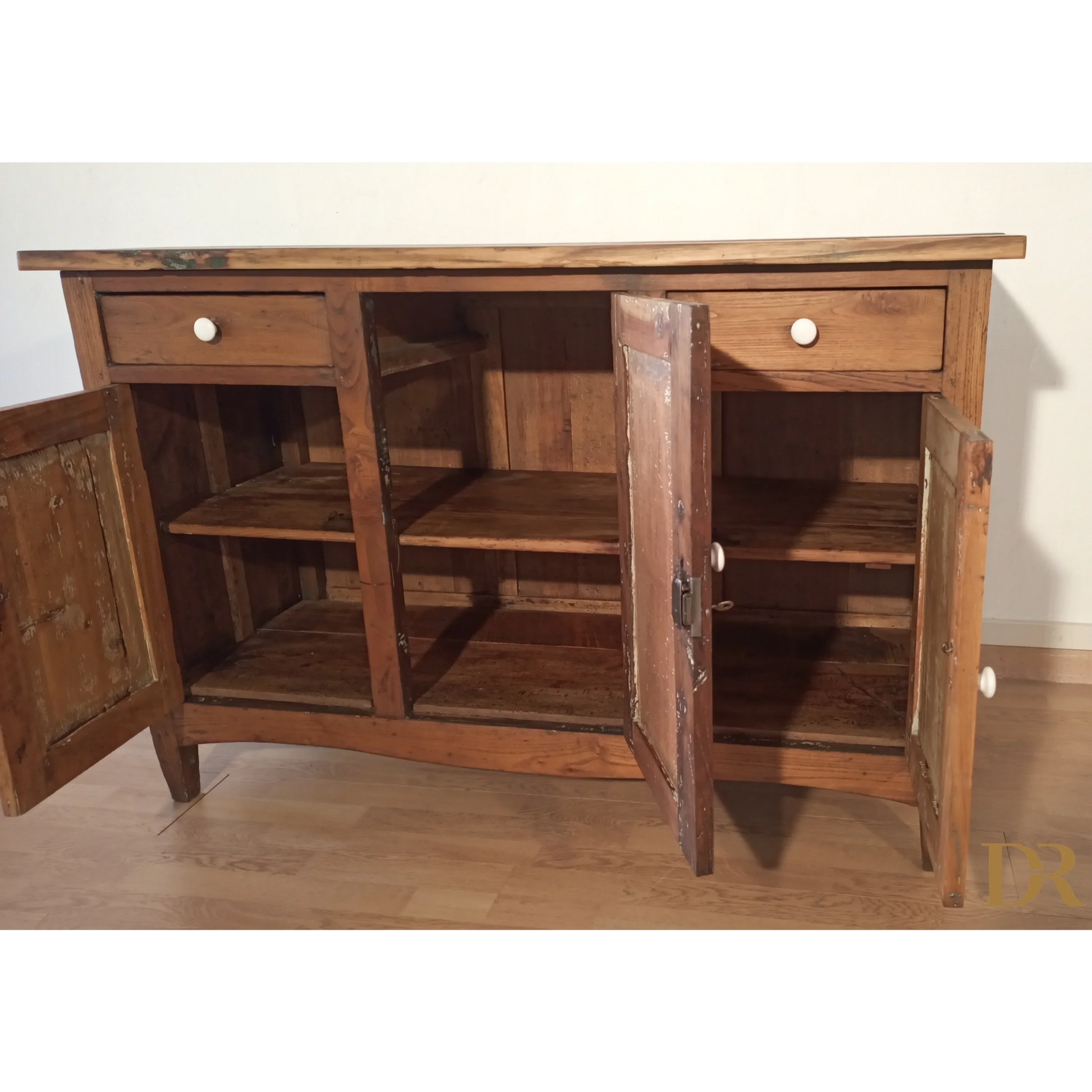 Niedriges rustikales Sideboard aus Kiefernholz, Süditalien, spätes 19. Jahrhundert