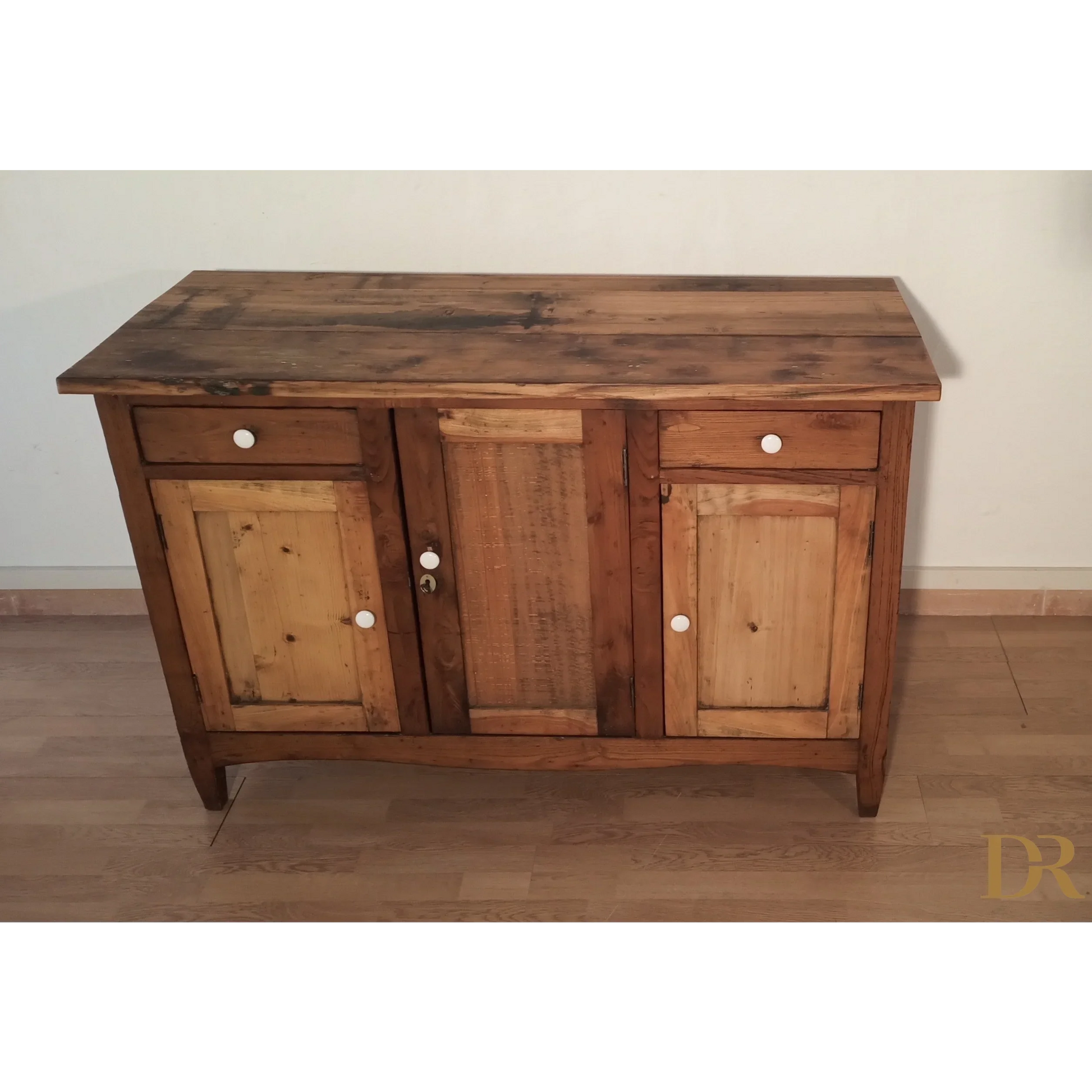 Niedriges rustikales Sideboard aus Kiefernholz, Süditalien, spätes 19. Jahrhundert