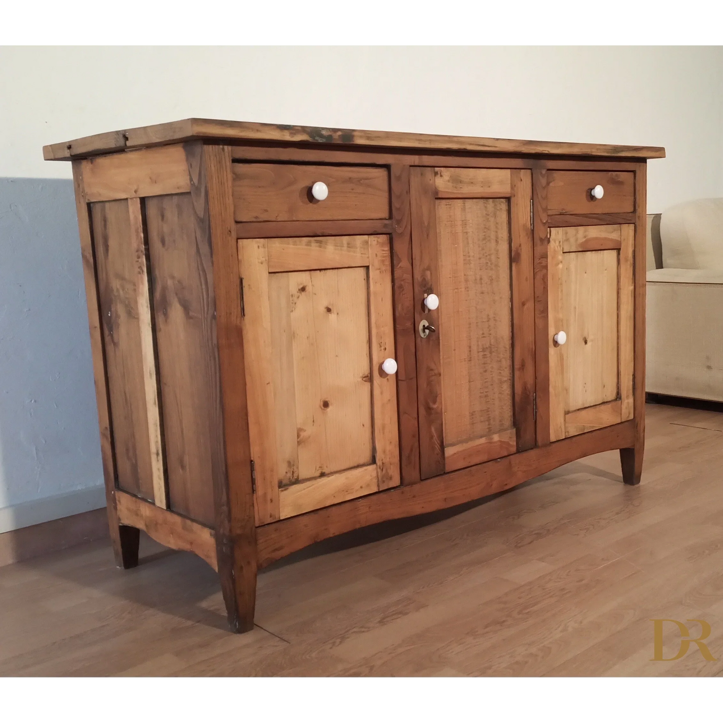 Niedriges rustikales Sideboard aus Kiefernholz, Süditalien, spätes 19. Jahrhundert