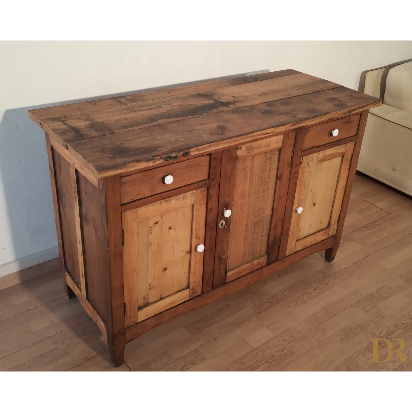 Niedriges rustikales Sideboard aus Kiefernholz, Süditalien, spätes 19. Jahrhundert