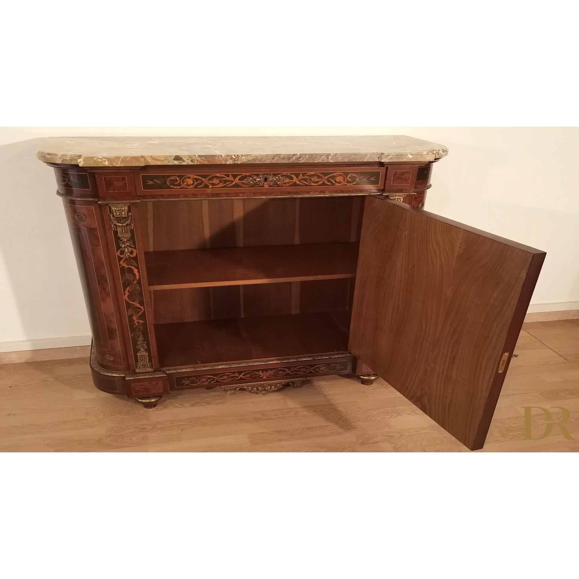 Sideboard mit Intarsien aus Messing, Marmor, Applikationen aus dem 20. Jahrhundert und verschiedenen Holzarten