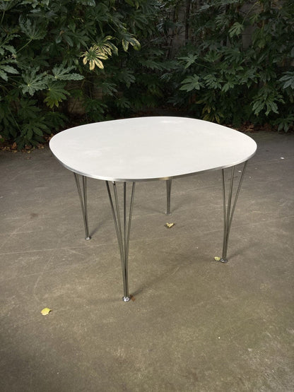 Table vintage Fritz Hansen table à manger B603 Supercirculaire