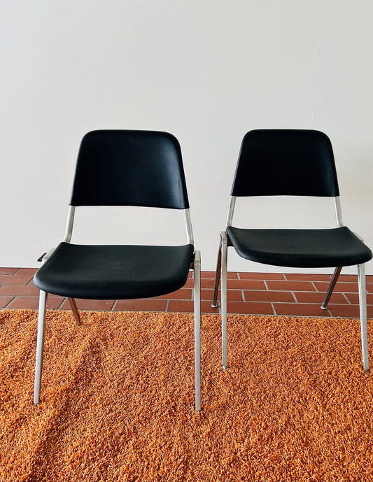 Stacking chair by Don Albinson for Knoll International