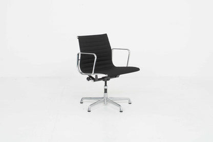 Herman Miller Eames EA 117 Bürostuhl- Schwarz- Aluminium poliert Vintage