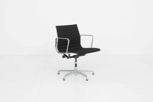 Herman Miller Eames EA 117 office chair - black - polished aluminium