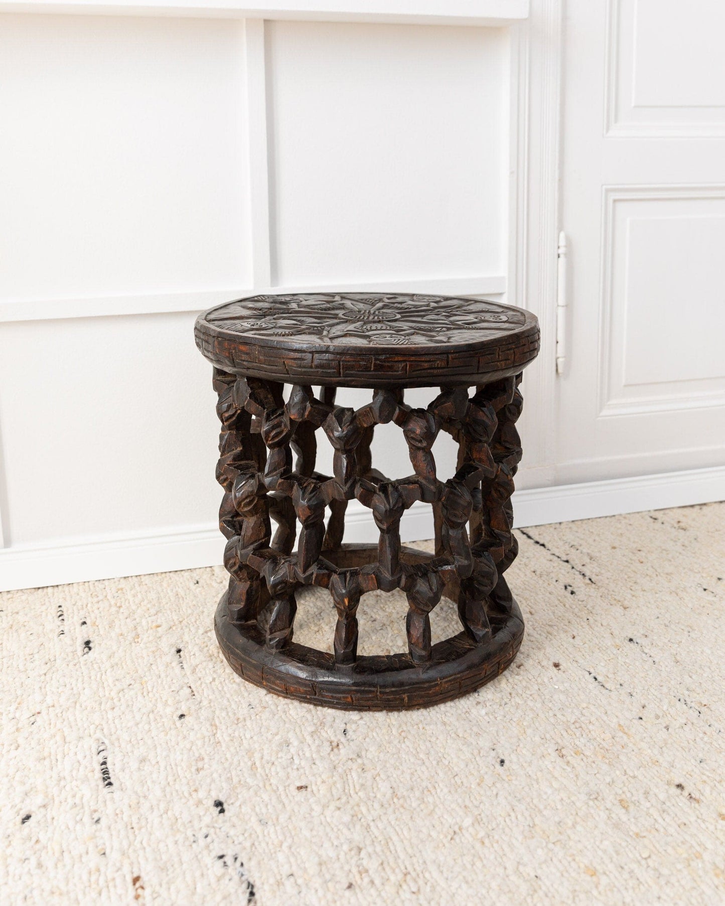 Ancienne table tabouret Bamileke du Cameroun Art africain années 1950 vintage