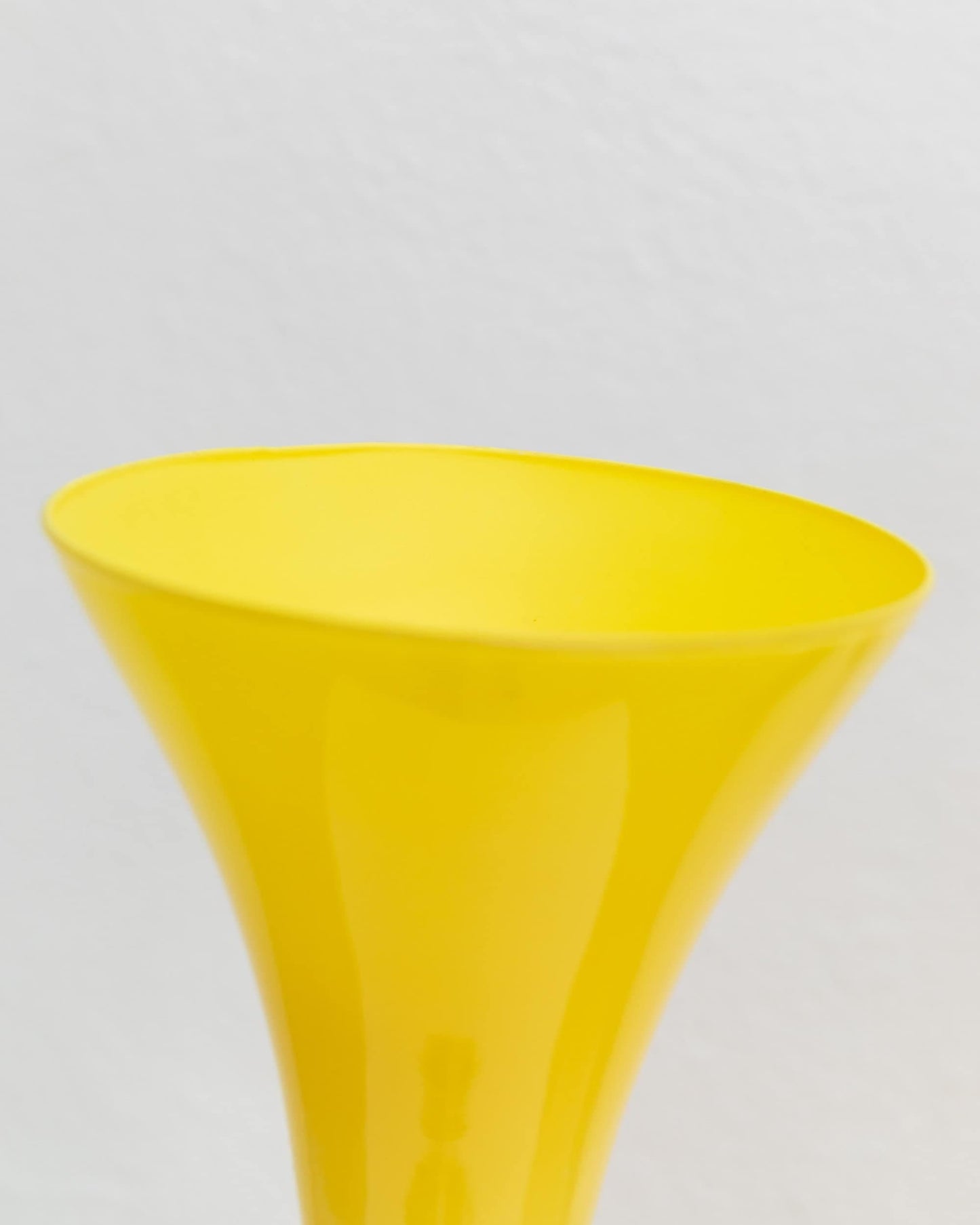 Yellow Empoli glass vase XL table decoration mid-century design Italy 1970s vintage