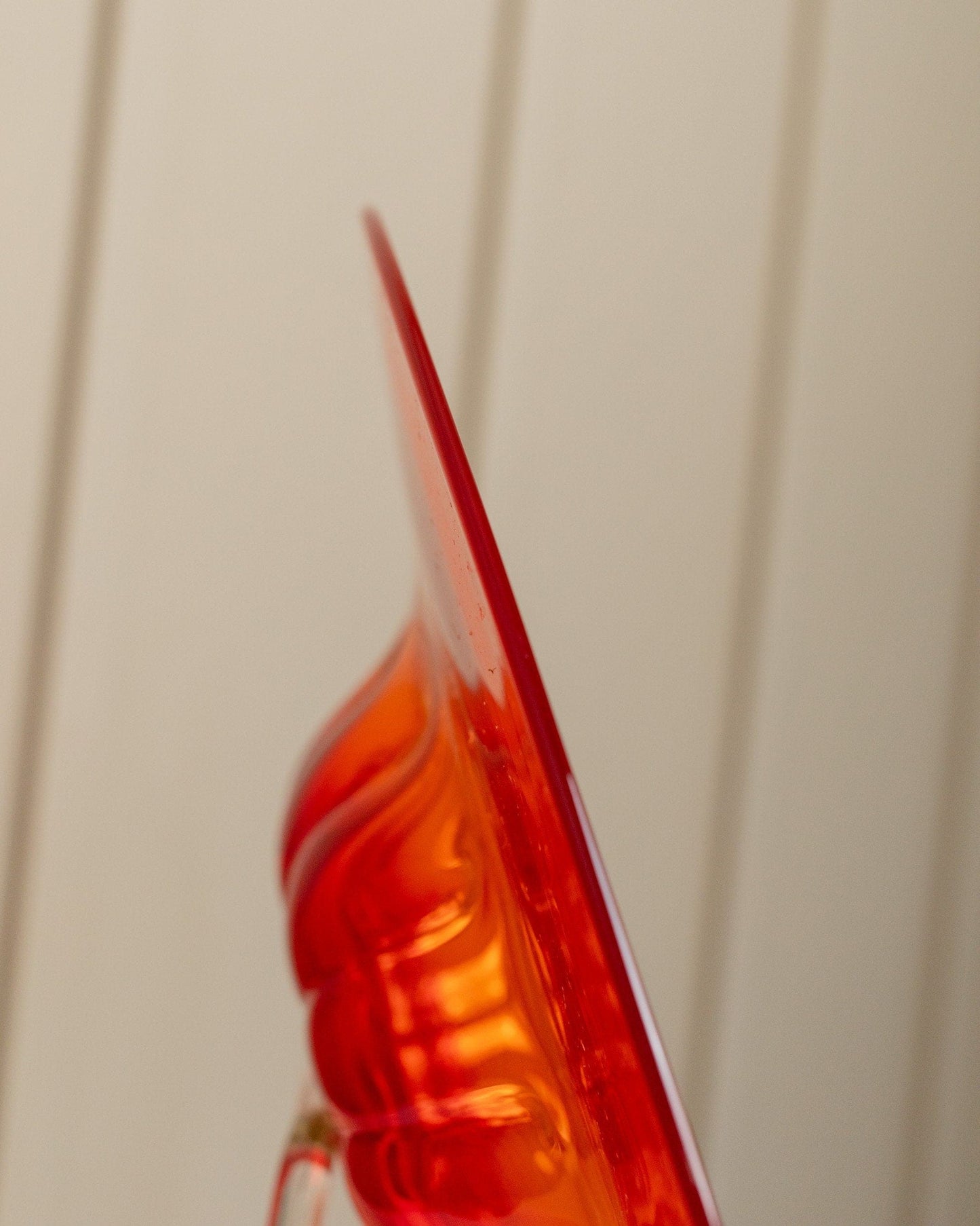 Bol en verre de Murano XL années 1920 rouge vif avec motif nervuré objet d'art décoratif verre de Murano art vintage