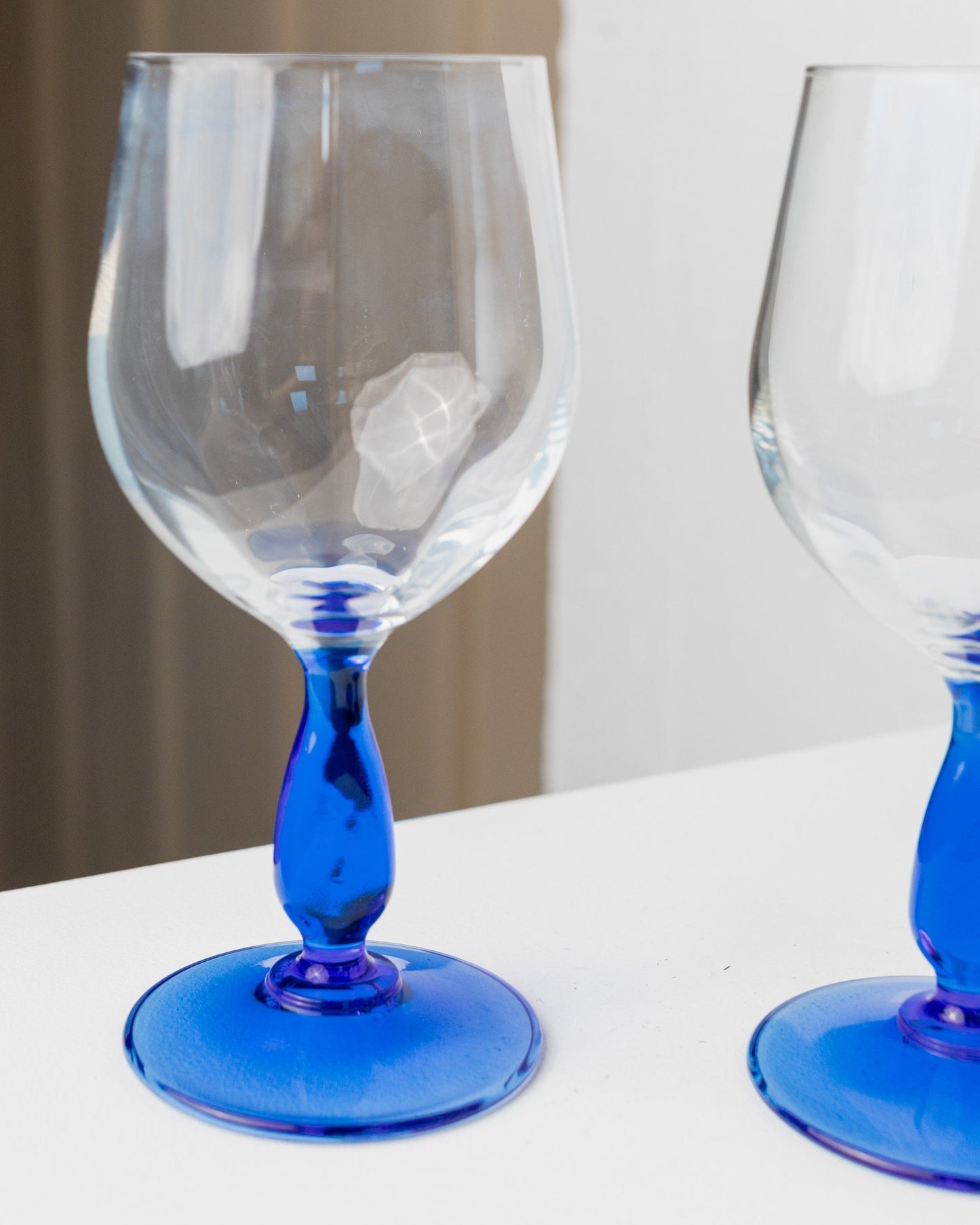 4 verres à vin d'Italie années 1980, ensemble de 2 verres à boire bleu royal design élégant, haute qualité MCM Vintage