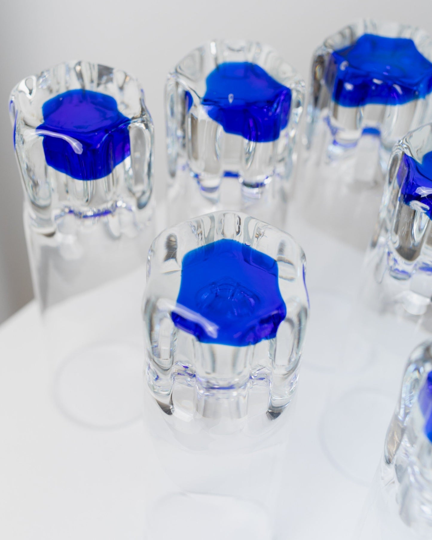 6 drinking glasses from Italy 1980s set of 2 water glasses in royal blue transparent Mid Century Design Vintage