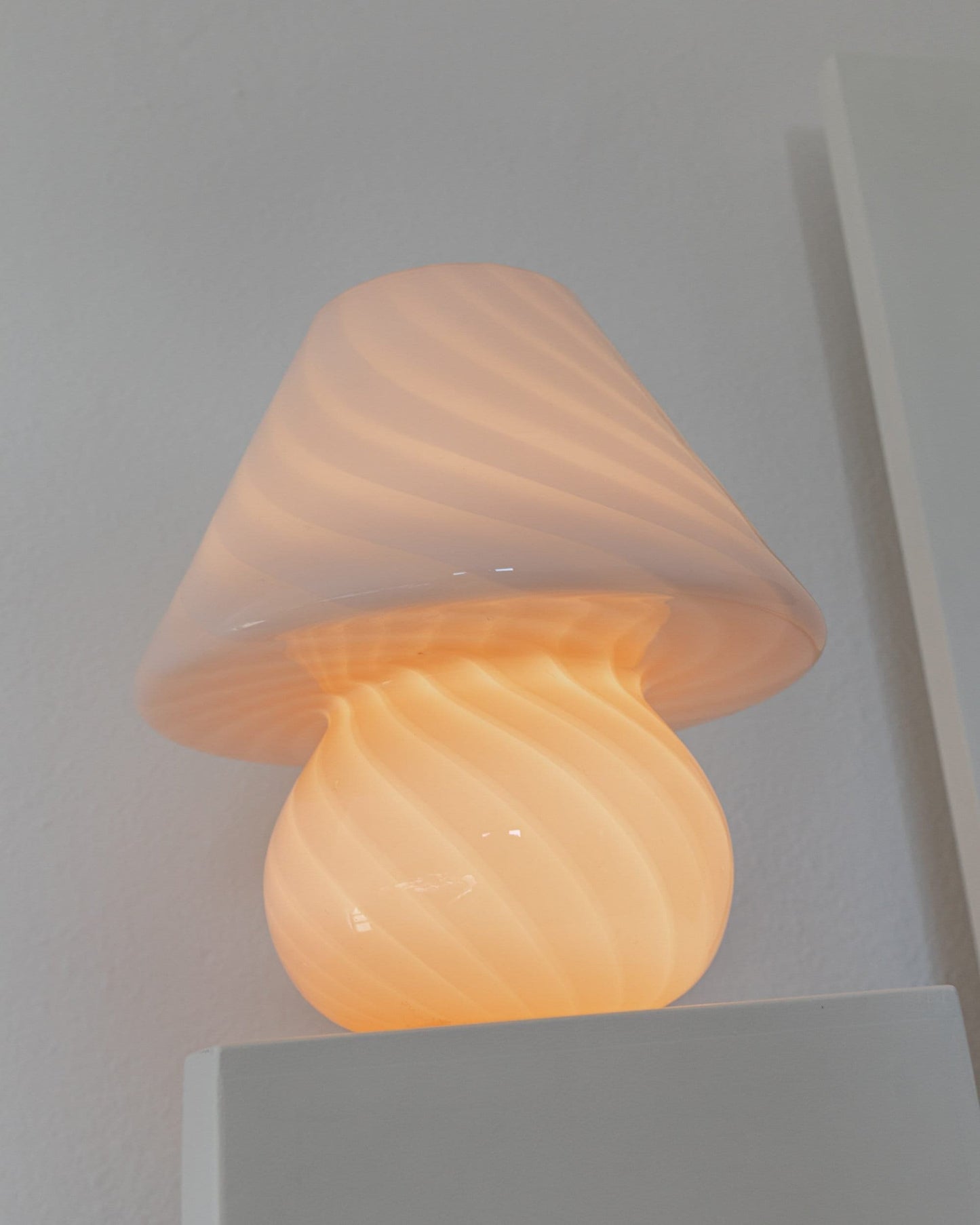 Lampe de bureau rose XXL champignon tourbillon verre de Murano Design milieu du siècle années 70 Vintage