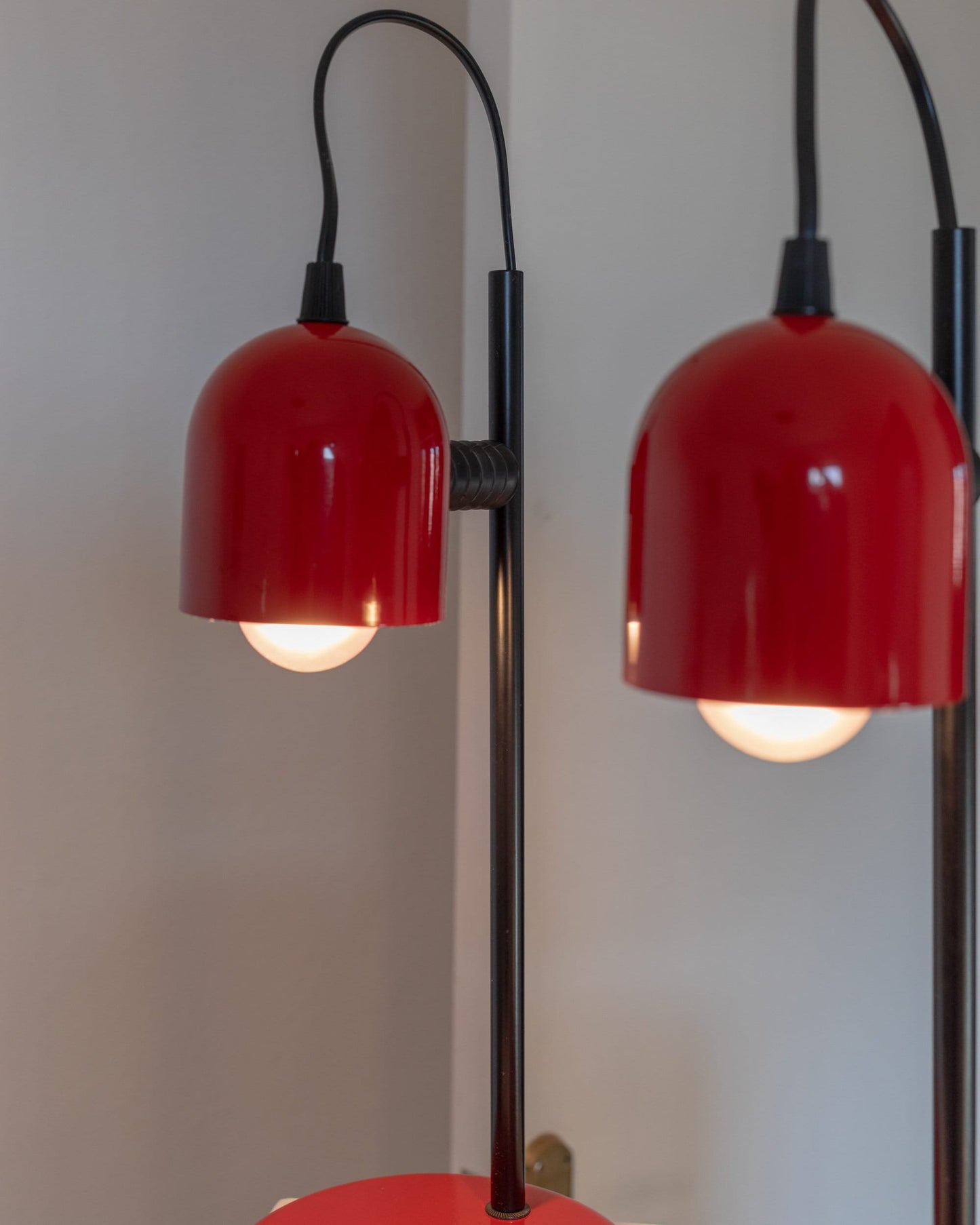 Set of 2 red table lamps postmodern Memphis design Italy 1980s vintage