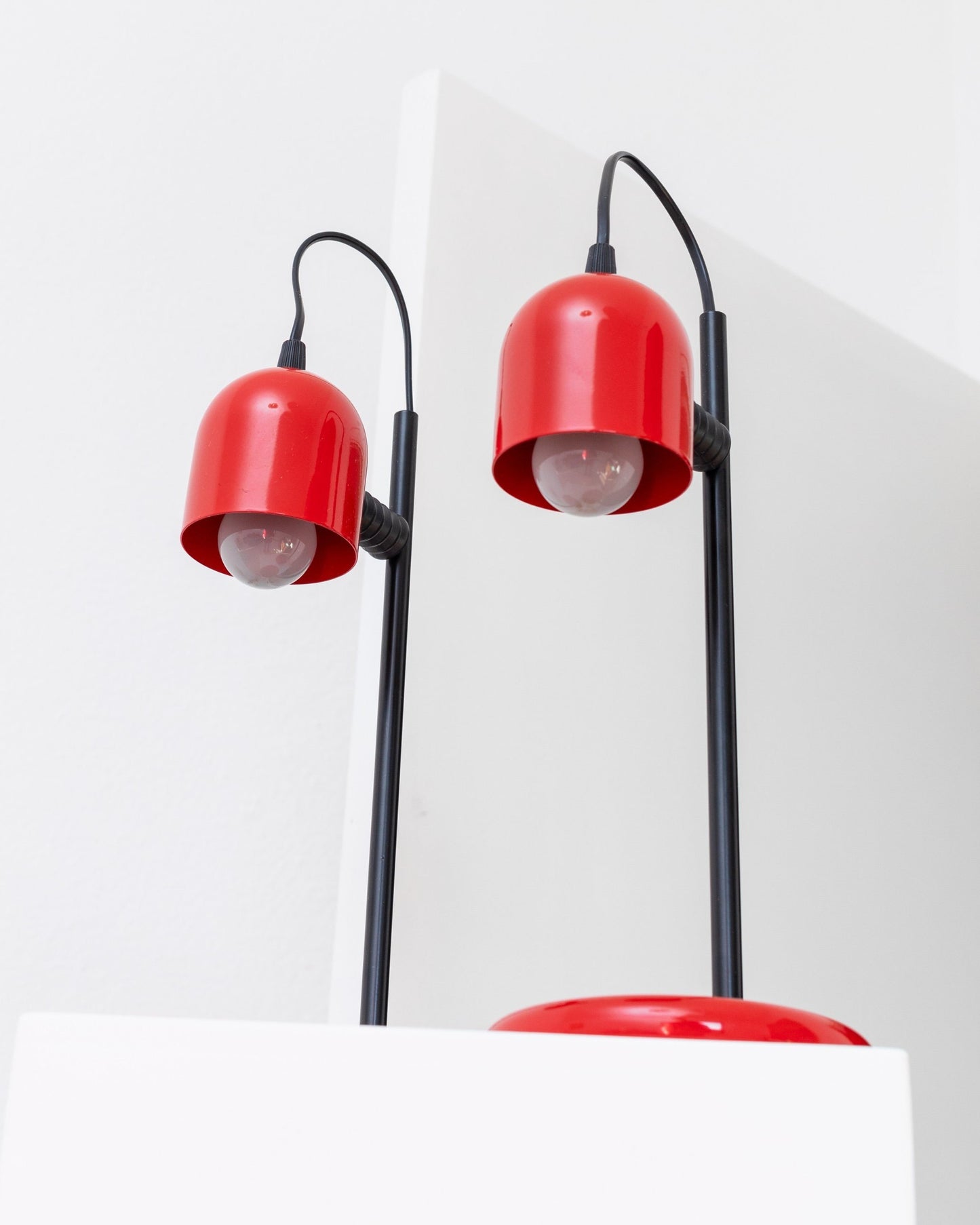 Set of 2 red table lamps postmodern Memphis design Italy 1980s vintage