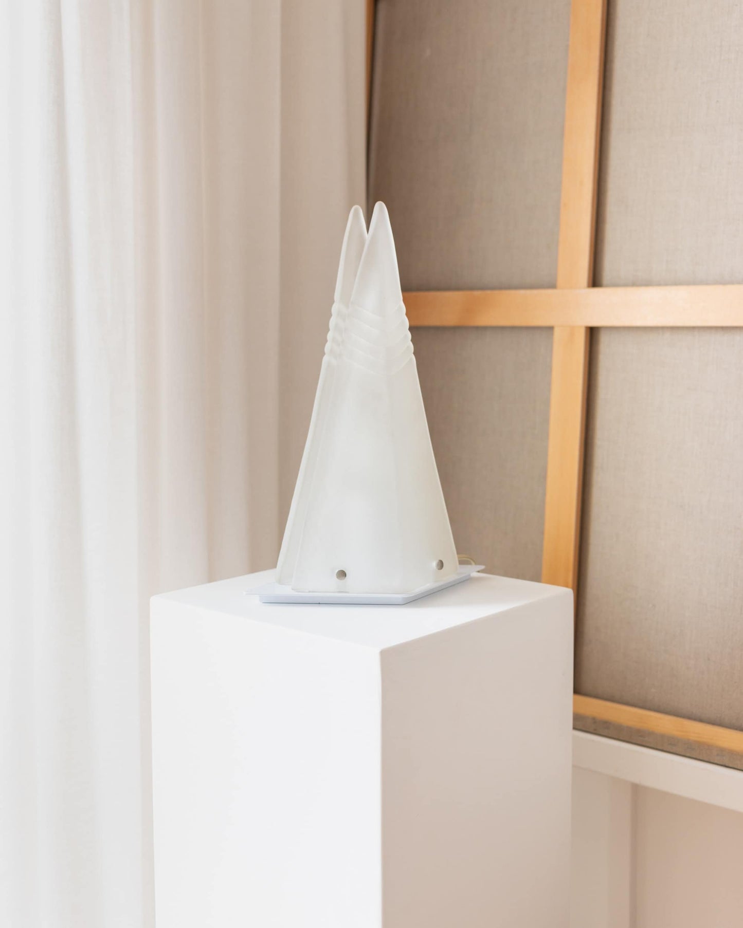 Murano pyramid table lamp in frosted glass Original Space Age design Made in Italy 70s vintage