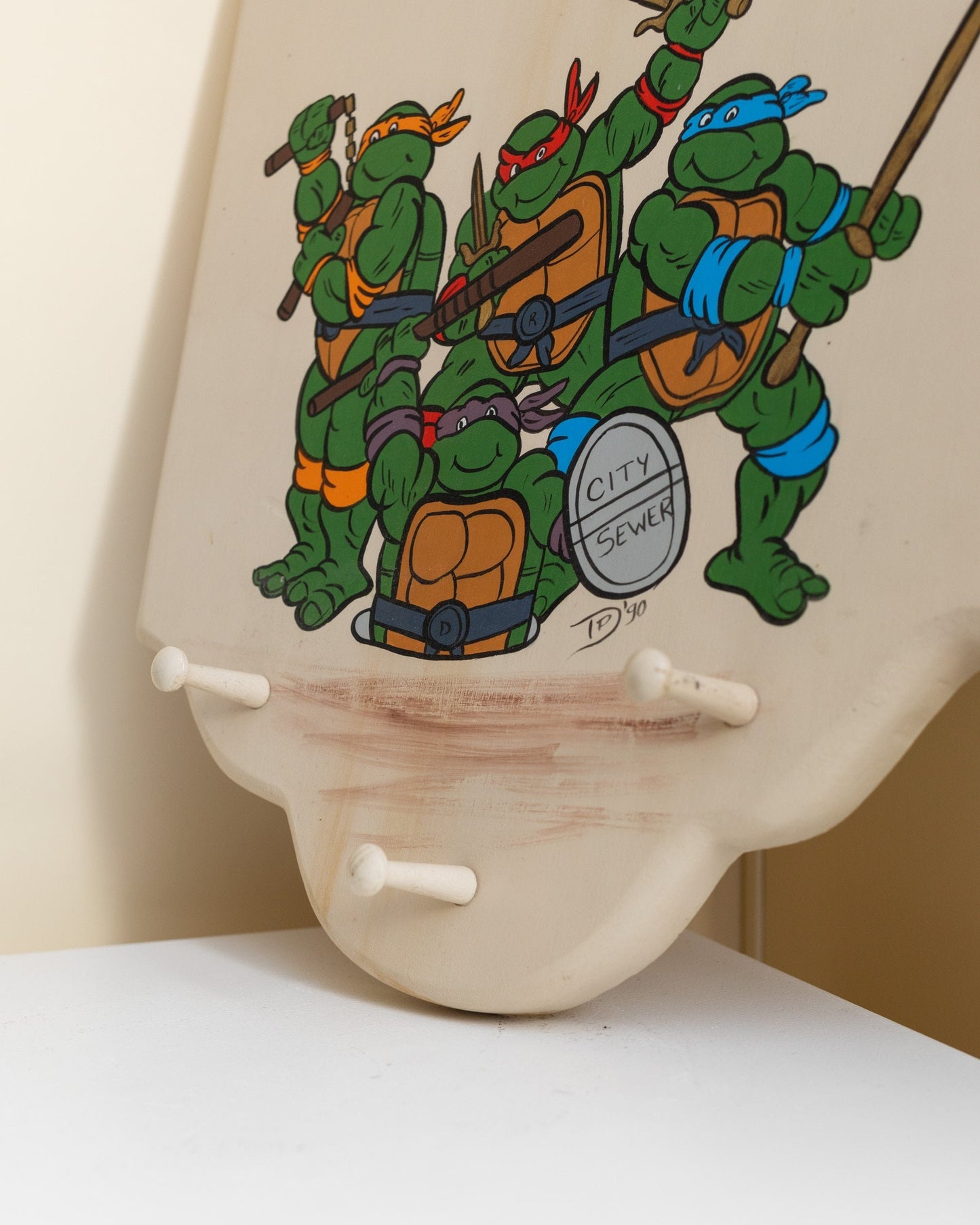 Kleiderschrank Teen Mutant Ninja Turtles handbemalt Kleiderschrank aus Holz hergestellt in Italien 1990er Vintage