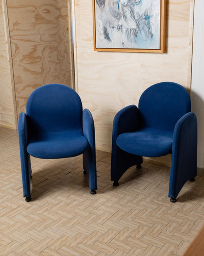 Ensemble de 2 fauteuils emblématiques en velours, chaises de salle à manger bleues, design du milieu du siècle, Italie, années 1970