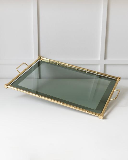 Goldplattiertes Bambus-Tablett mit Rauchglas Bambus-Design Hollywood Regency 1960er Vintage