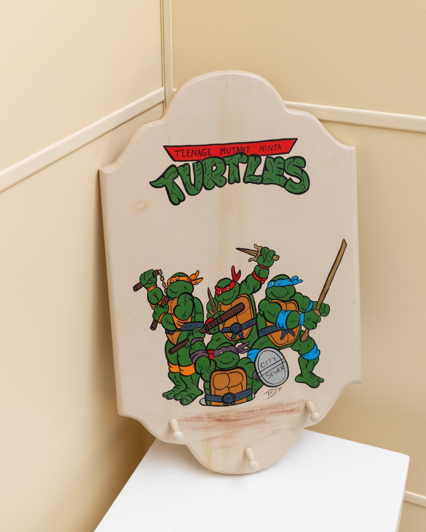 Kleiderschrank Teen Mutant Ninja Turtles handbemalt Kleiderschrank aus Holz hergestellt in Italien 1990er Vintage