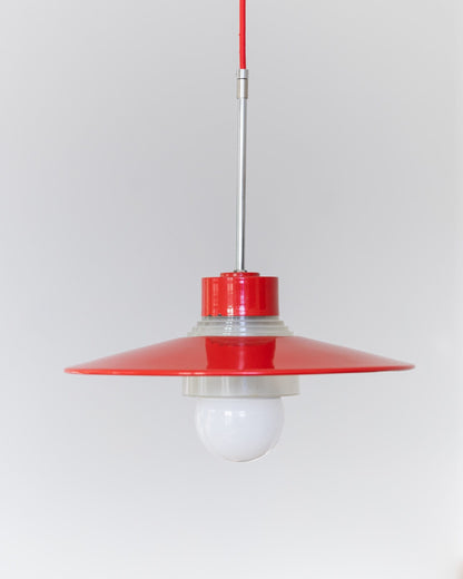 Plafonnier danois en métal rouge et verre design du milieu du siècle années 1960