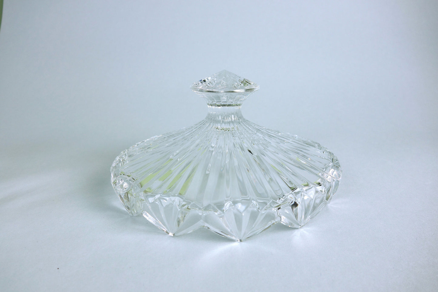 Vintage 1980s crystal glass bonbonniere