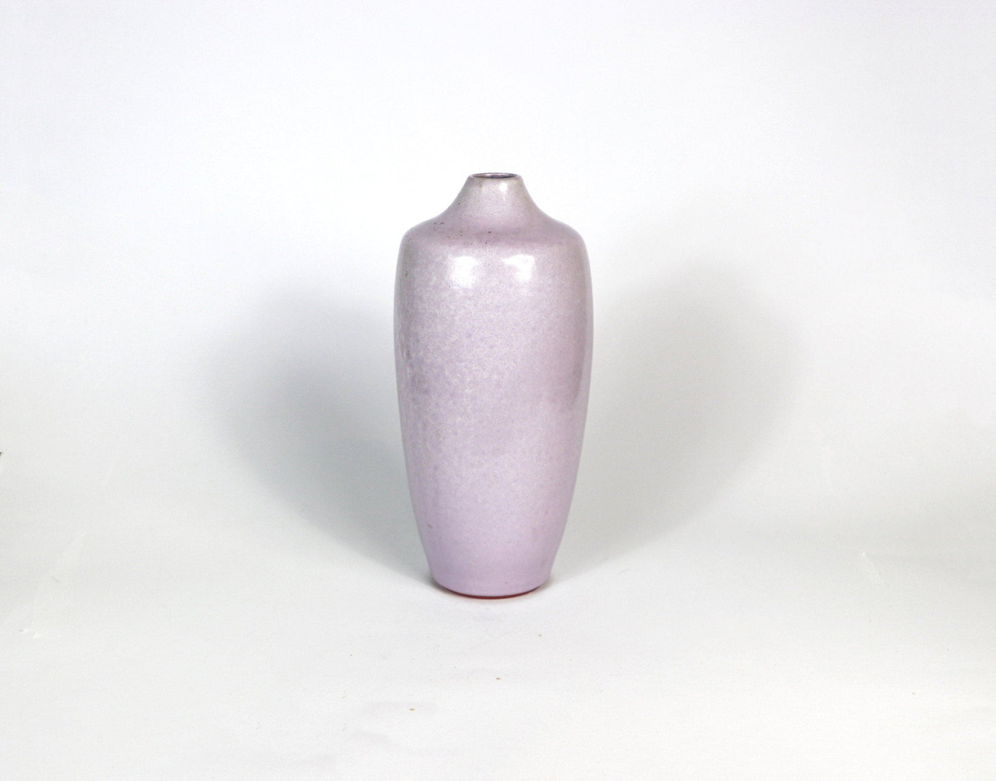 Vase à fleurs vintage couleur lilas en céramique fait à la main effet torsadé glaçure années 1980 1990